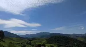 Casa rustica e com vista maravilhosa - Imagem 11