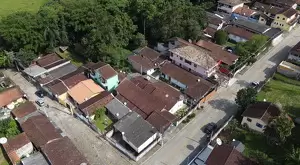 Casa com Edícula no Fundo - Imagem 4